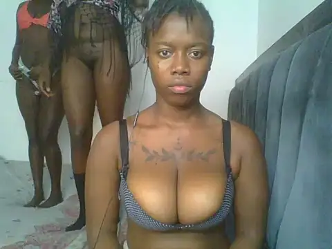 Nasty_Tetty live cam on StripChat