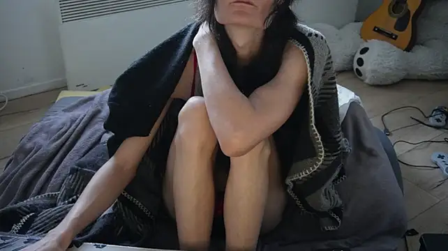 CeriseLapine live cam on StripChat