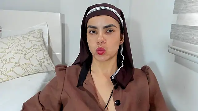 ClaraMariaMon webcam stripchat model stream image