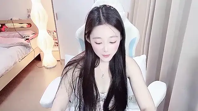 -qingqing webcam stripchat model stream image