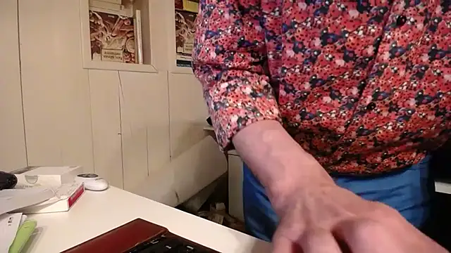 new_hotlux (M grandpa) - #beardy #bisexuals #cam2cam #cheap-privates #colorful #european #french #grandpas #handy #masturbation #medium #new #small-audience #white