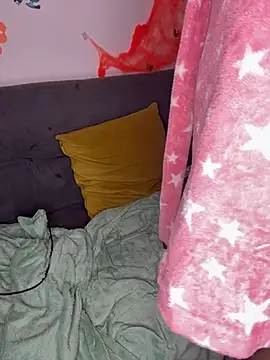 Live-Webcam-Show mit Selenee23 - Interaktive Lovense-Toys verfügbar