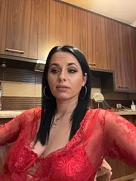 Hotmomcheckk_