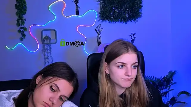 lisa_dark_ webcam