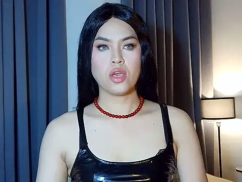 MistressLuna1 live cam on StripChat
