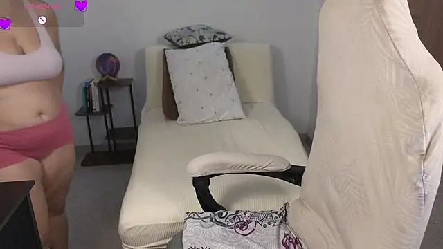 blue__moon_ live cam on StripChat