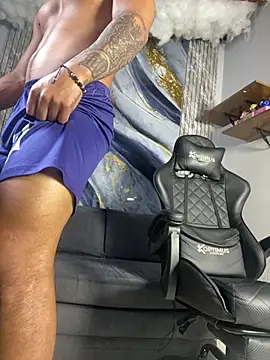 ThiagoBlaze live cam on StripChat