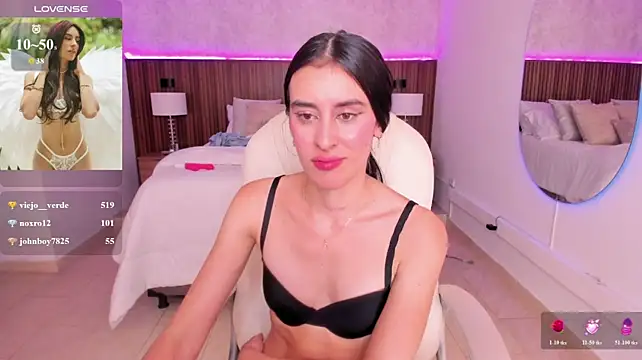 karlaa_james
