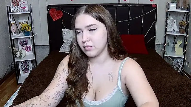 LauraHlot
