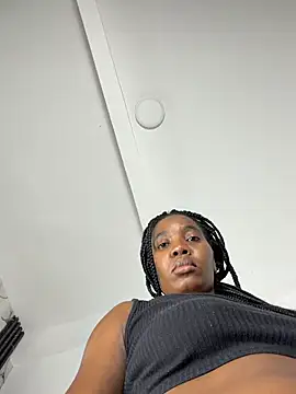 Show in live webcam con MerliaSsomer - Giocattoli Lovense interattivi disponibili