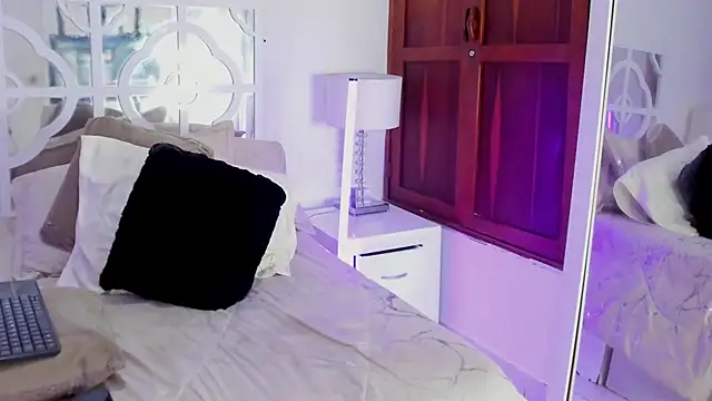 AriellePerla live cam preview