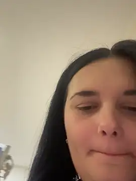 ValeWillow29 live sex cam