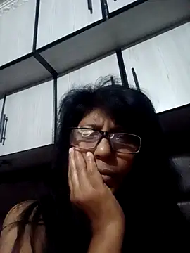 MsAttitude live cam preview
