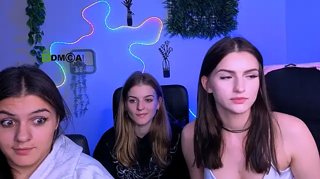 lisa_dark_
