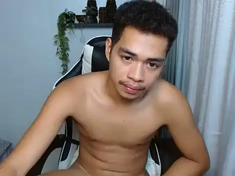 curlyasian_njxx