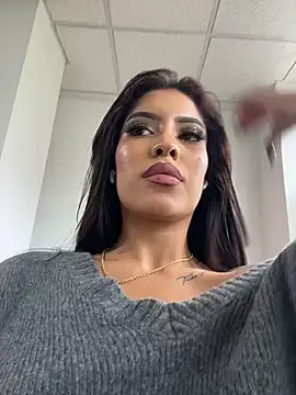 MystiqueXXX webcam