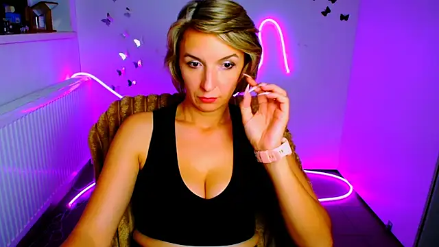 Lana_Foxyy