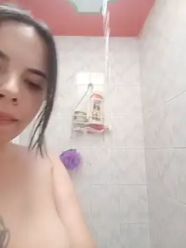Karla_tay1