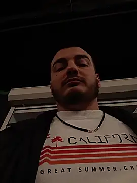 Zevs777s live cam preview