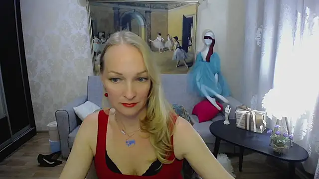 Alana_Solara