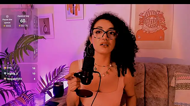CurlyMeryJane