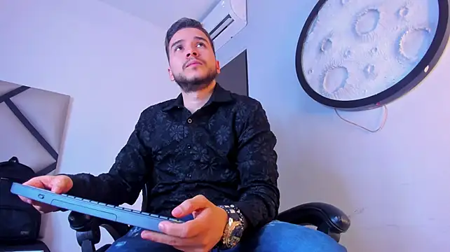 Mike_0012