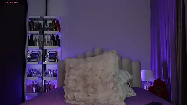 Show de webcam en vivo con Angela_Myst - Juguetes Lovense interactivos disponibles