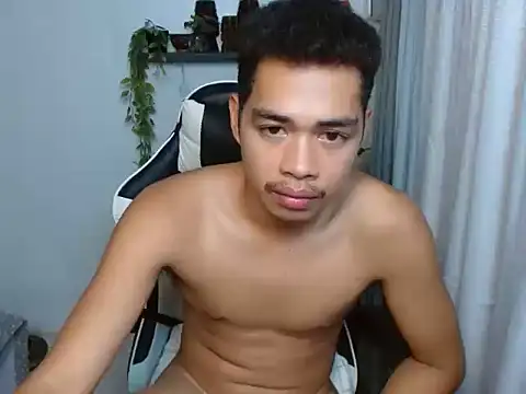 curlyasian_njxx live cam on StripChat