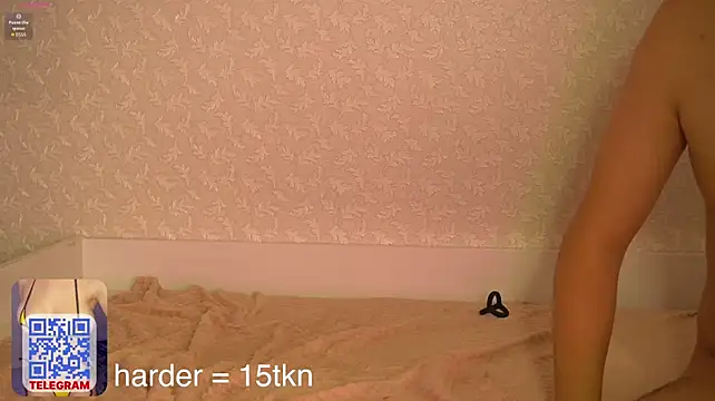 cream_fucks webcam