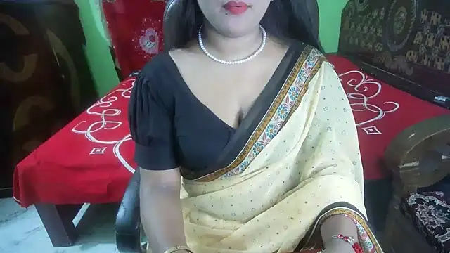 BengaliQueenStar live cam on StripChat