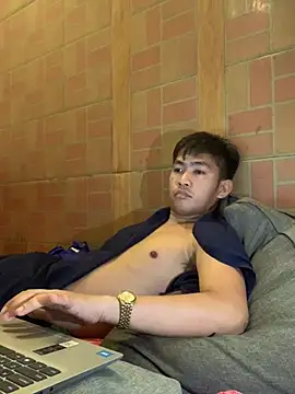 Yourbigcockasian_xx