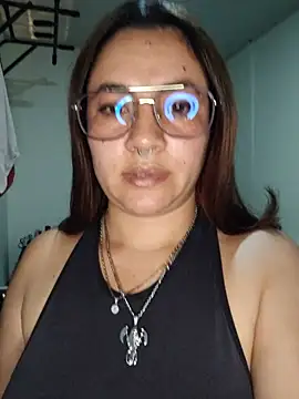 samm_curvy