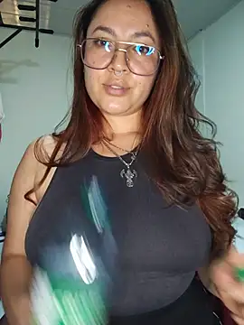 samm_curvy webcam