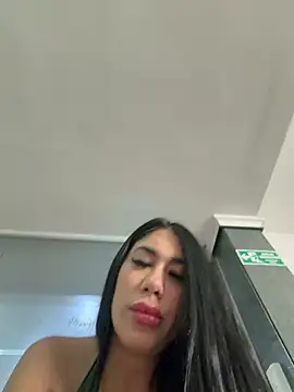 kiim_taaylor live sex cam
