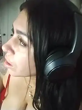 chelaqueen_ live cam on StripChat