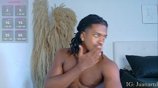 Owen_222 live sex cam