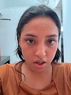 Show webcam en direct avec MeggyMae_ - Jouets Lovense interactifs disponibles