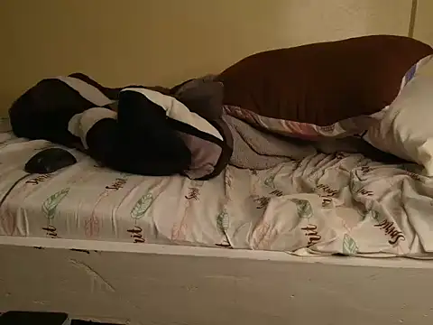 rockSweetGuy live cam on StripChat