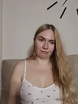 KisaVixen live cam on StripChat