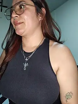 samm_curvy