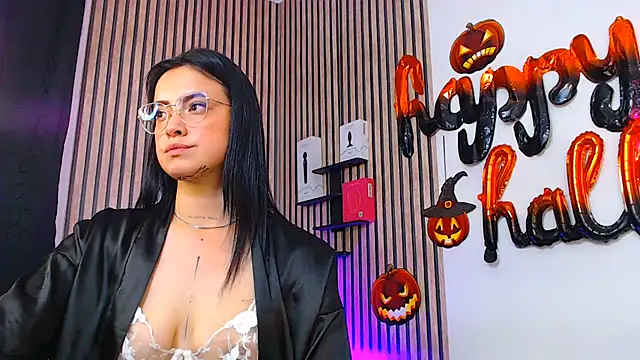 Isa_Maiden1 live cam on StripChat