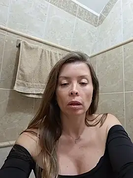 karina_warthon