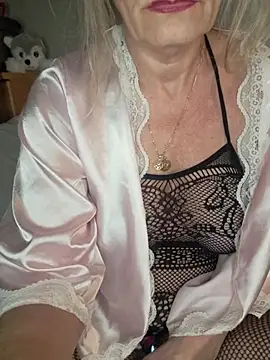Blond_lady_czech