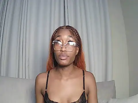 pinky_aura22