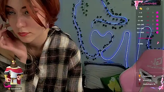 MillaVoss live cam preview