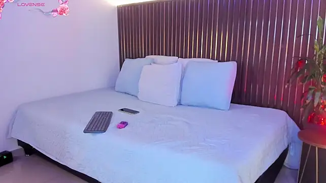 HoneyMilf_
