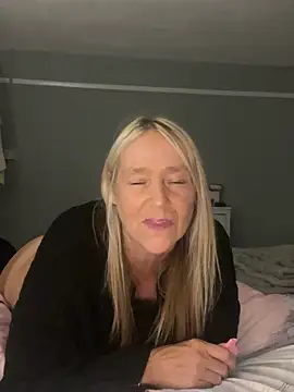 Blondnboujee53 live cam preview