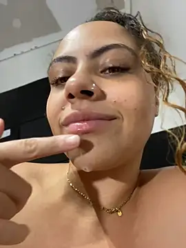 Chloe_Leaozinho webcam