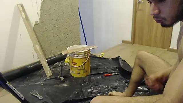 Taylor_DiamondBoy live cam on StripChat