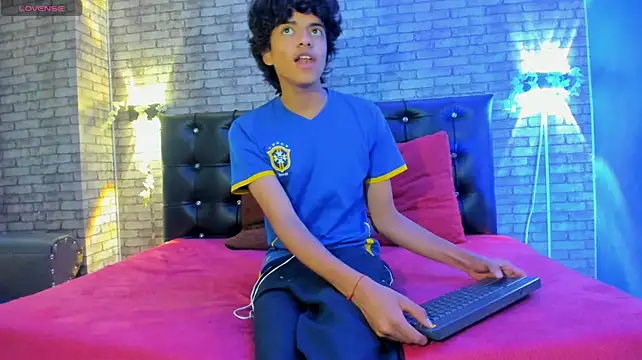 Kitten_blue